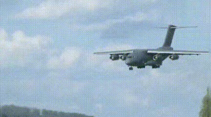 霸气!把运-20开成战斗机,“阿富汗式降落”,你值得乘坐体验