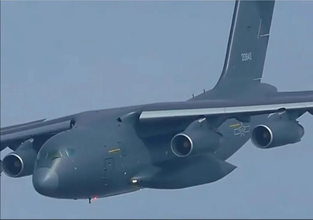 霸气!把运-20开成战斗机,“阿富汗式降落”,你值得乘坐体验