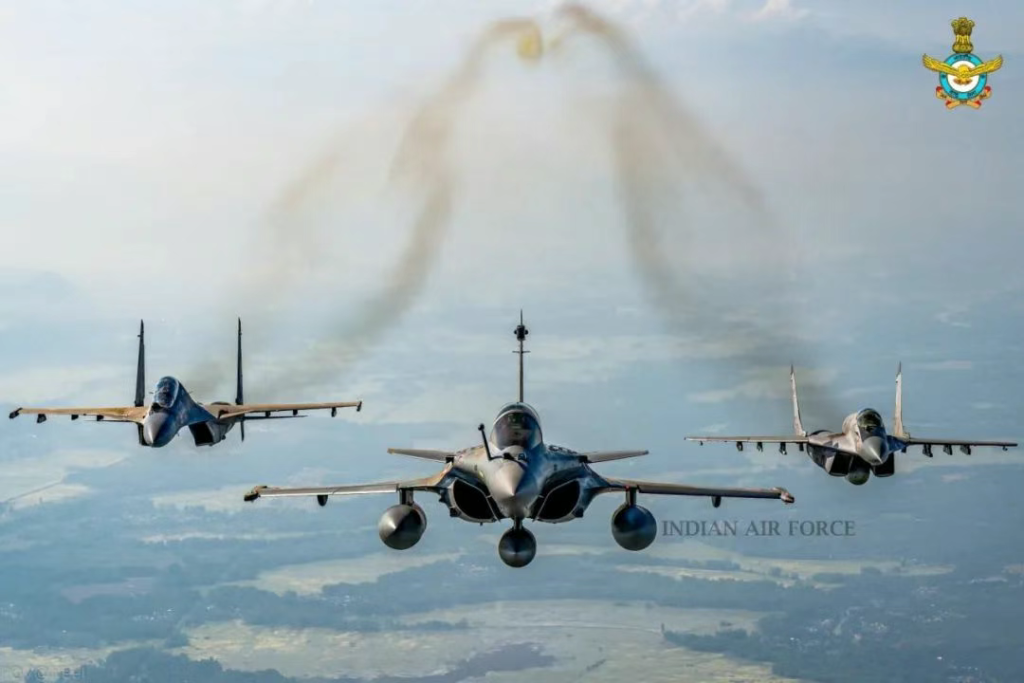 用10年时间再造一款歼20S?印度入伙GCAP六代机计划,被歼-36/50压的招架不住了?