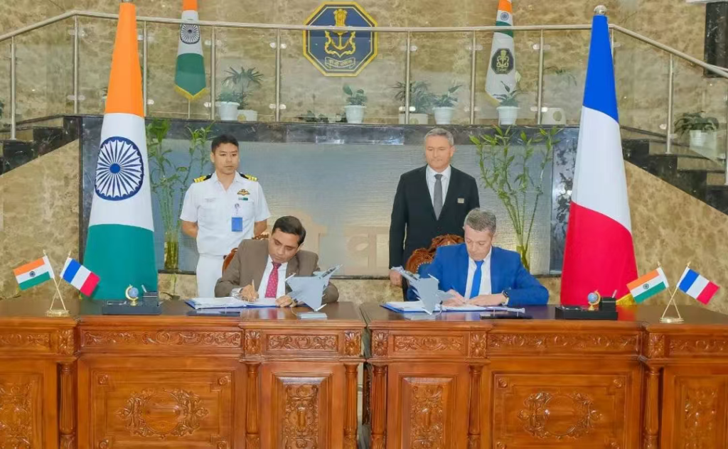 用10年时间再造一款歼20S?印度入伙GCAP六代机计划,被歼-36/50压的招架不住了?