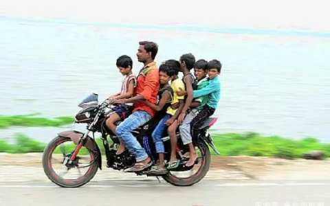 印度崛起之路更难