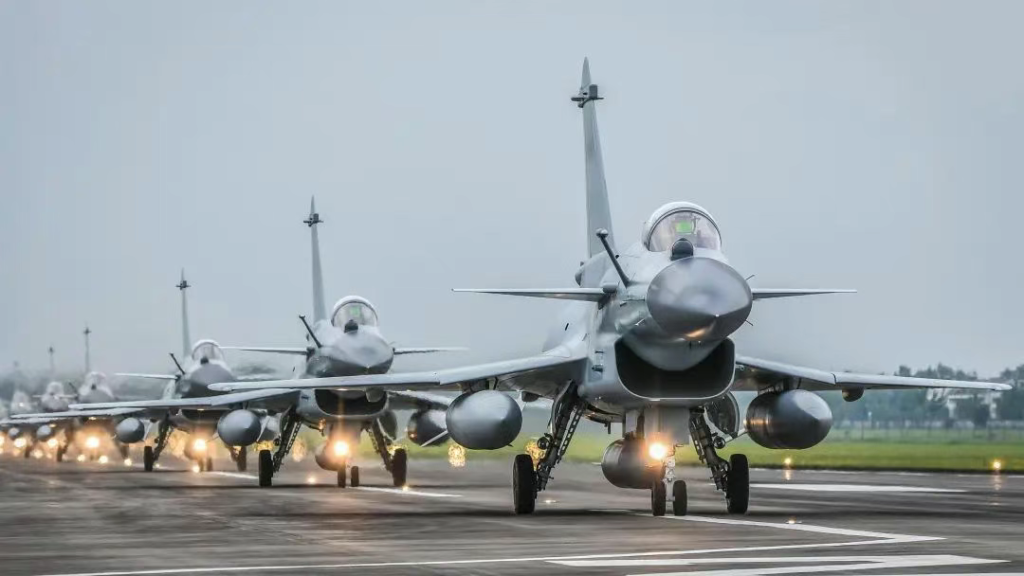 战争会撕下一切假面!