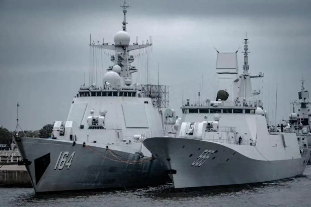 054B护卫舰动力舱曝光，采用新一代高速柴油机，最大航速突破30节