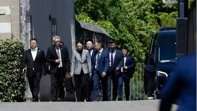 中美发布联合声明当天,李嘉诚旗下企业连夜发公告“表忠心”