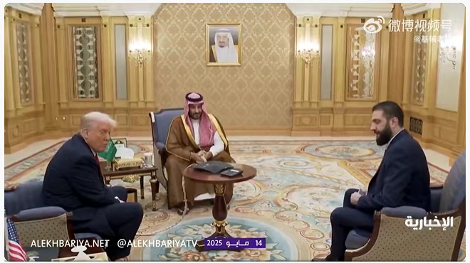 特朗普会见朱拉尼：一幕“战争贩子”与“恐怖分子”的双簧