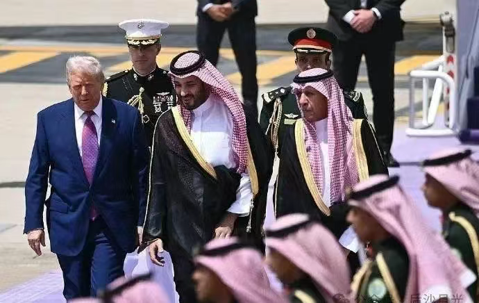 沙特给足特朗普面子:千亿美元军火大单!