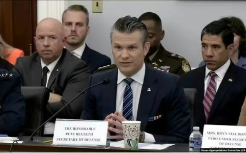 乌军无人机轰炸战术，美防长要重点学习？中方已在台海做好准备