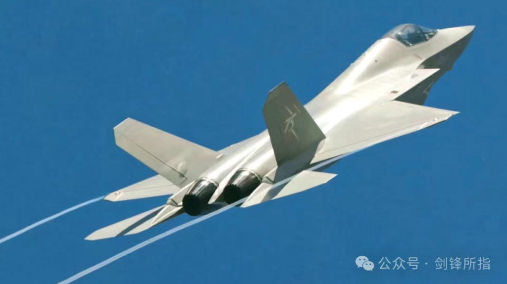 实机没去巴黎航展现场?歼-10CE缩比模型现身中航工业展台