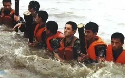 一旦灾难降临，千万红军就会重现中华大地