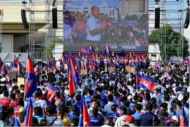 中国邻国又要变天?佩通坦这次忙中出了大错