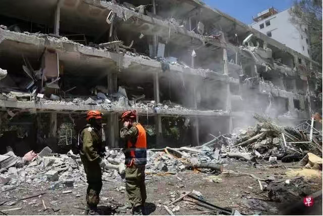 特朗普放了个烟雾弹，伊朗就上钩？暴露内部最大问题