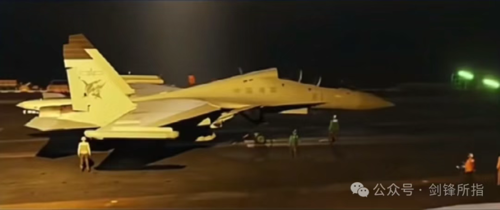 竟然是歼-15DT?疑似福建舰航母首个弹射放飞画面曝光