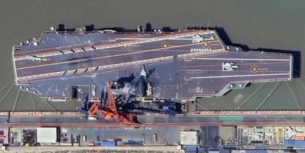 竟然是歼-15DT?疑似福建舰航母首个弹射放飞画面曝光