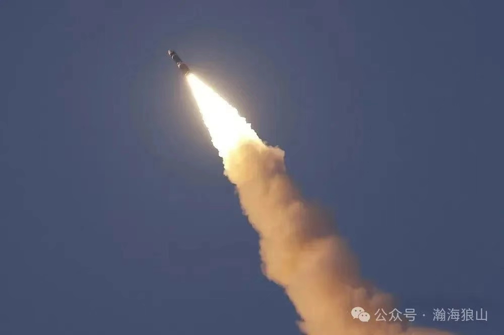 从洲际导弹上天到5500吨级驱逐舰侧翻，谈谈半岛北方的深层逻辑？