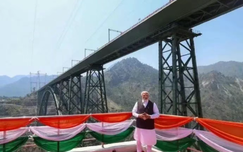 1.3公里大桥，耗时23年！印度又举国欢庆了