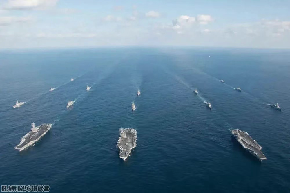 海外谈中国:两艘航母首次在第一岛链以外行动 挑战美国海上霸权