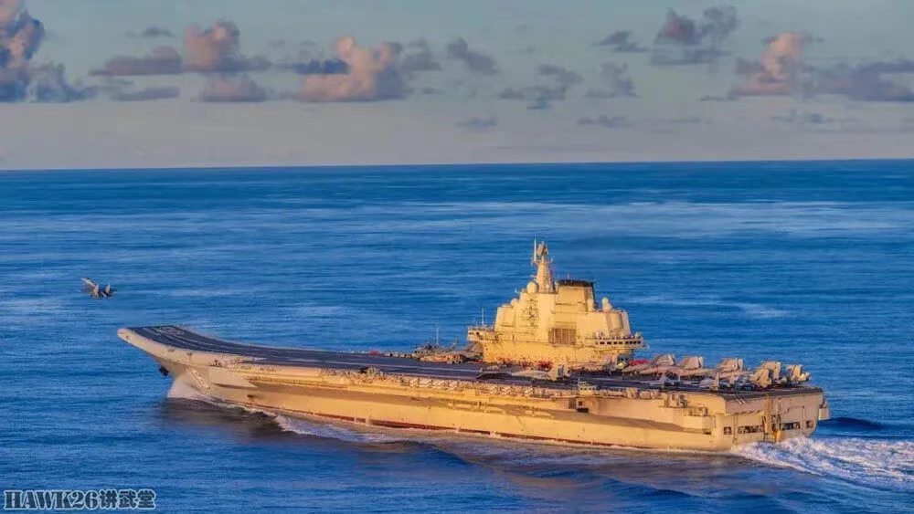 海外谈中国:两艘航母首次在第一岛链以外行动 挑战美国海上霸权