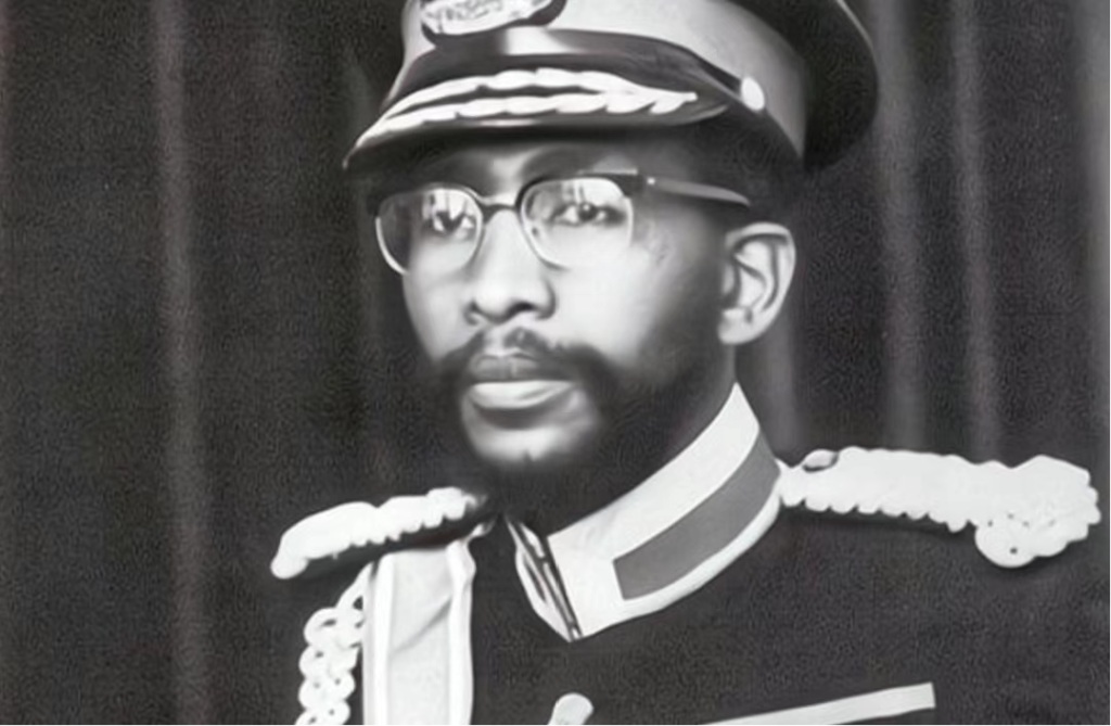 我们恨他!首个被美国关税逼入“绝境”的国家出现了!