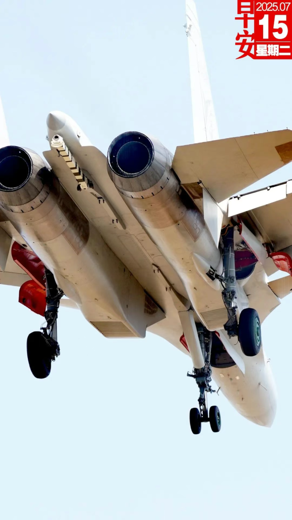 官方曝光,歼-15T换上涡扇-10,我国主力战机航发实现100%国产化!