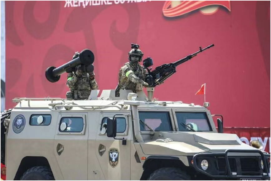 红箭导弹与德式钢盔更配,曾是打犹神器,击毁以色列重型步兵战车