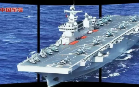 4万吨“准航母”霸气亮相，15架直升机铺满甲板，直-20大批量上舰