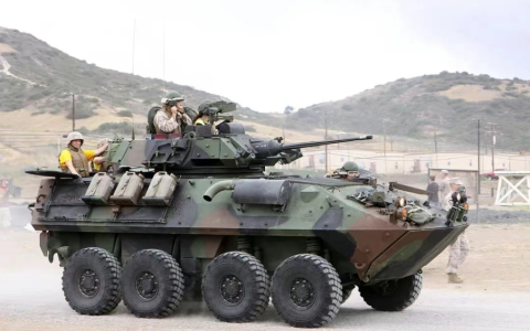 马润の优质座驾——LAV-25步兵战车