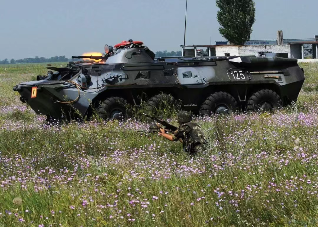 朱时茂,你这个浓眉大眼的家伙也叛变革命了!——BTR-4步兵战车