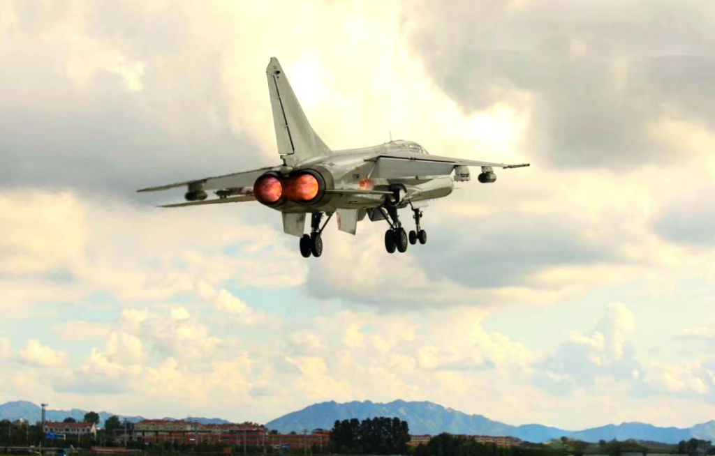 卖给外国,还是留着备用,二百多架歼轰7战斗机该怎么处理?