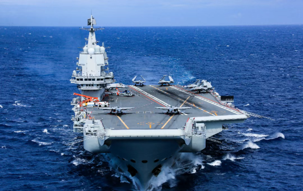 “山东”舰太猛了,服役五年舰载机放飞增十倍,超越美军福特号
