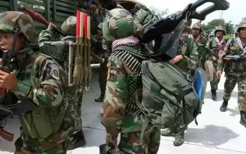 柬泰“火药桶”炸了，中美俄武器将在东南亚激烈撕咬？