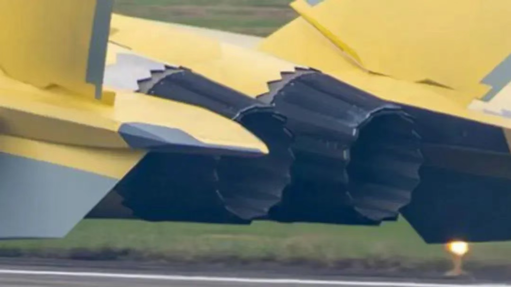 歼-20尾喷管锯齿,不光能雷达隐身,还藏着一个鲜为人知的大秘密