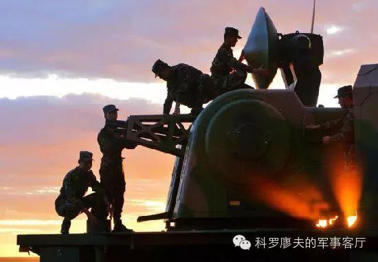 同样是“保卫机场者”,中国的陆盾2000和俄罗斯的铠甲S1,究竟谁更靠谱