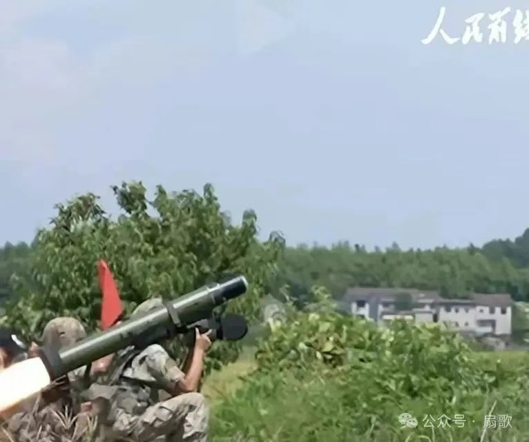 陆军试用的 GAM-100“攻顶”反坦克导弹!