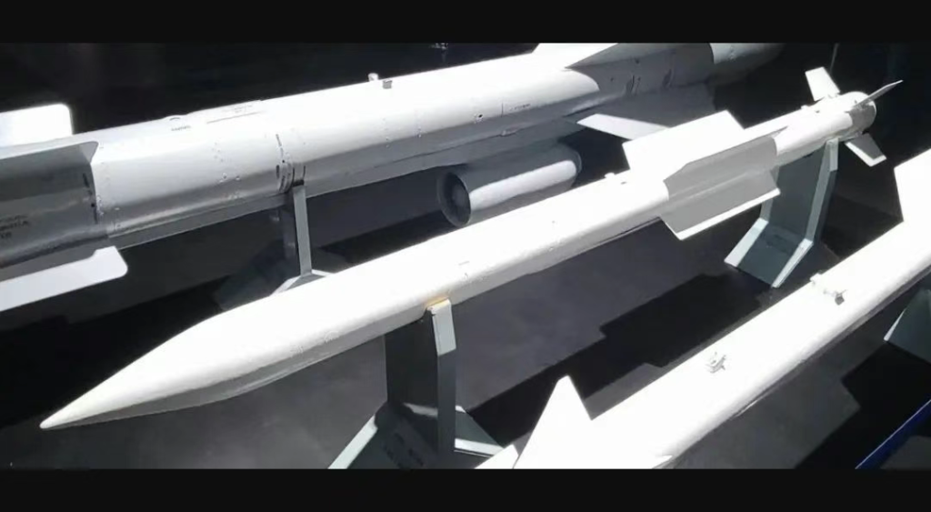 惊爆!俄军秘密导弹突然登场,性能直逼中国 “霹雳 - 15”,空战要变天?