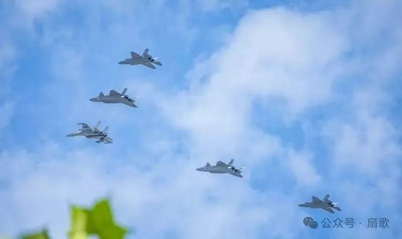 歼20+歼35A+歼16D组合，这个阵让对手很难破！