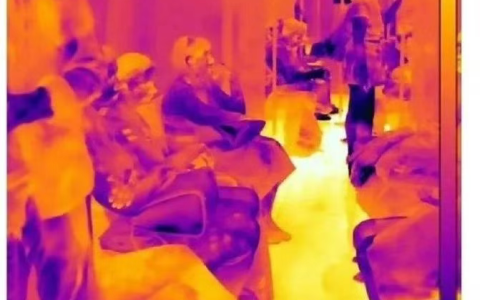 英国地铁车厢犹如蒸笼！为何不装空调？