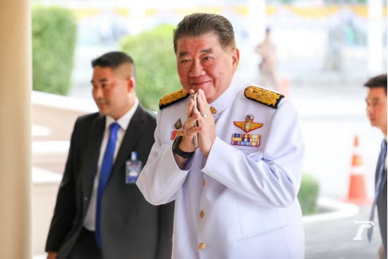 不当总理也有办法治洪森,佩通坦作出重要决定