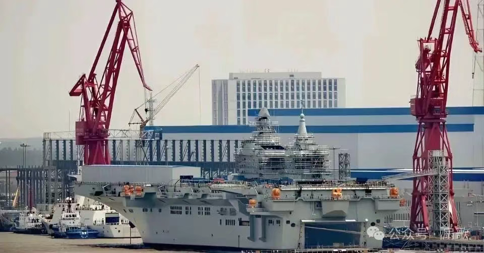 076“四川”舰已经挂彩旗,小道消息:后继二号舰叫做“江西”舰!