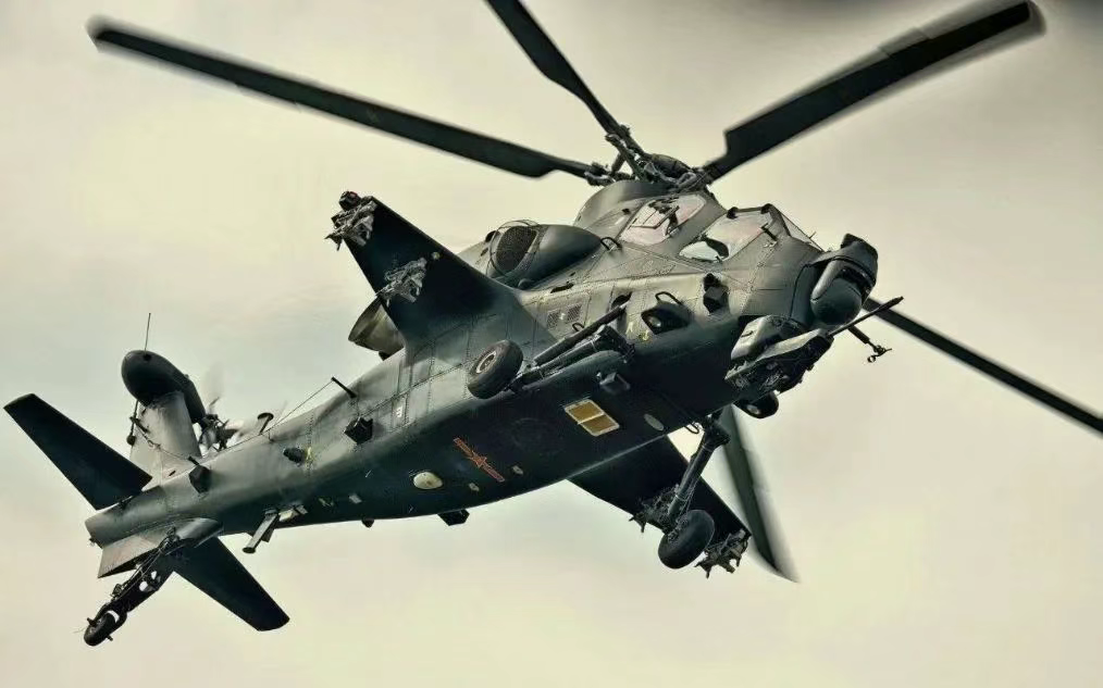 青藏高原作战，印军“阿帕奇”和解放军“直-10”，哪一个更厉害？