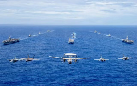 日本带领五国舰队来西太，不料美舰直接被解放军驱离了