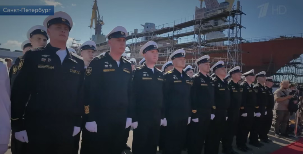 开工6年后,俄首艘改进型22350护卫舰下水,垂发或增至64单元