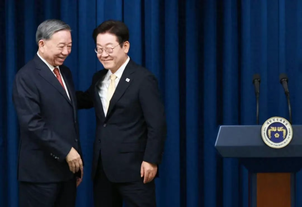 中越刚定下车同轨,只有中国能搞定的南北高铁,越南要拱手让人?