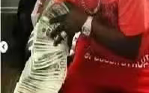 有她们在，特朗普何愁支持率不高？