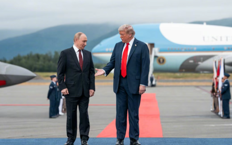 欧公子出资1500亿送美国，换取俄乌战争继续打