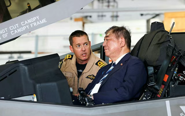 石破茂彻底不装了，搞起了卑鄙小动作：谁参加93阅兵就是反日