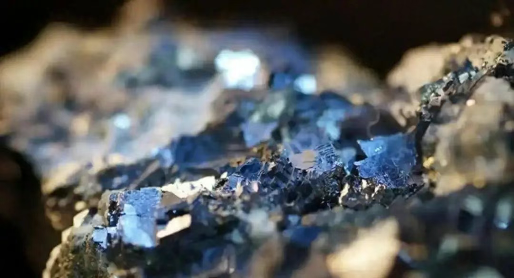 中美科技战，中国的“稀土王炸”为啥留到现在才打？