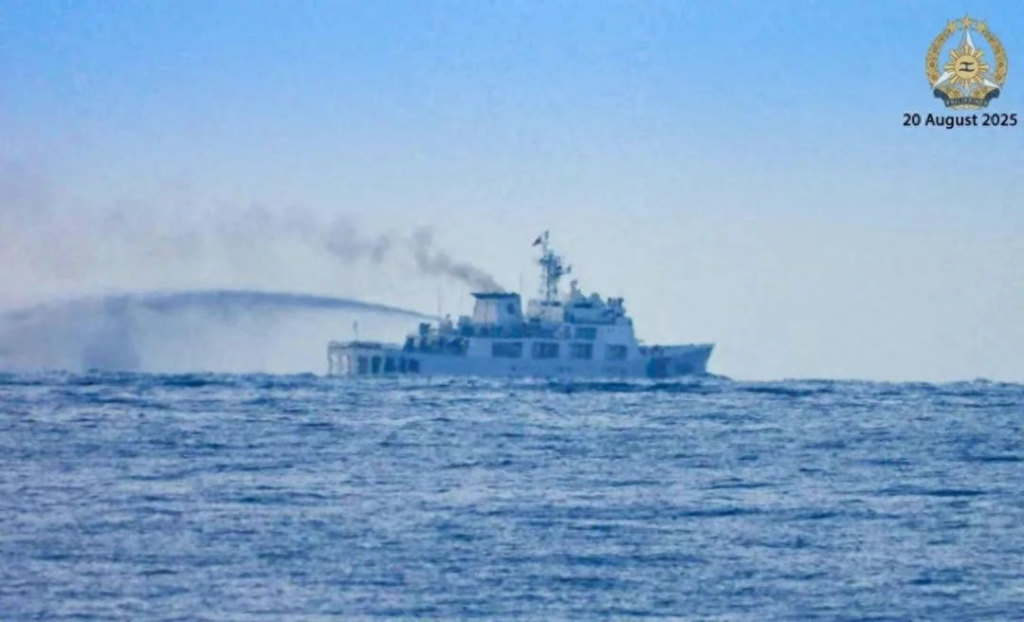 中方合围仁爱礁,菲军一把手下令保持克制,做好了死人的打算