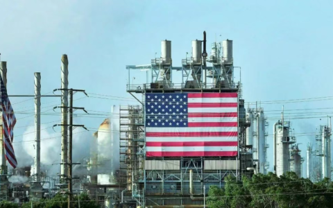 美国AI梦碎：被自家电网卡死的超级大国