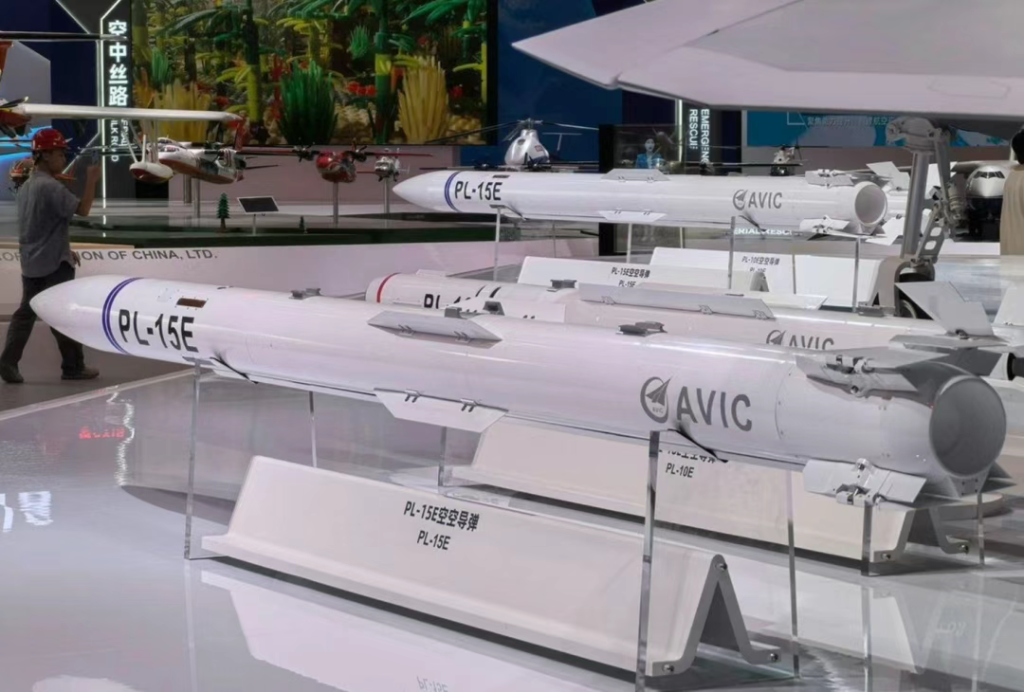 最新披露!印度破防“阵风”被击落全赖中国导弹虚标,PL-15E官方射程145公里实际200+