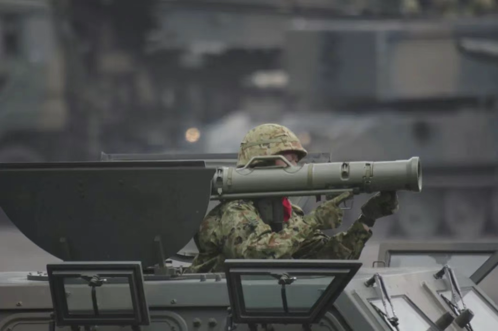 你这瑞典肉丸怎么一股日本咖喱猪排味——丰和84毫米无后坐力炮